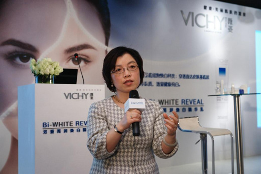 薇姿健康护肤专家委员会专家项蕾红教授现场解答媒体提问