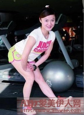 站姿高抬腿 懒人瘦腿法