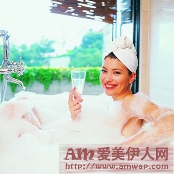 掌握瘦脸技巧 在沐浴中巧瘦脸