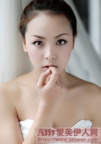 脸部瑜伽 尖尖小脸修炼出来