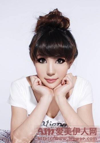 瘦脸按摩操 小脸按出来