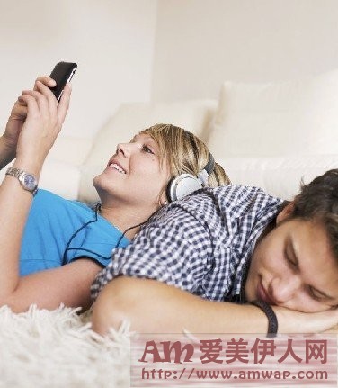我要坠机时 老公竟和弟媳偷情