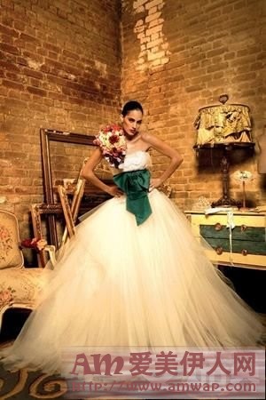 娶个美女当老婆尴尬不断