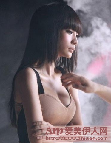 谁会在情人节的夜晚痛苦哭泣