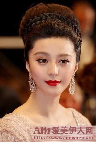 下巴尖尖我见犹怜
