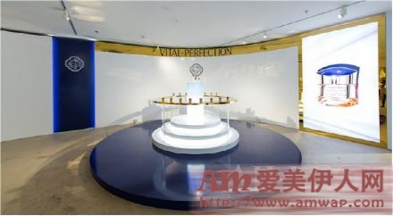 你的微笑可以更美 SHISEIDO资生堂国际全新塑颜亮肤霜助你重拾18°年轻笑颜