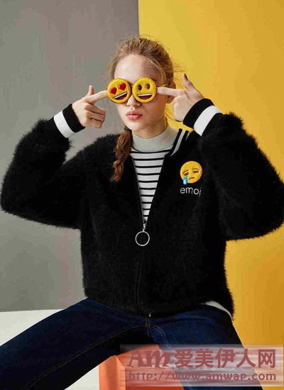 PEACEBIRD WOMEN×emoji，双十一趣味呈现“行走表情包”