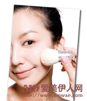 不到2分钟 超快速搞定上班妆